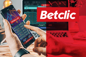 Il logo di Betclic e uno smartphone collegato a un bookmaker online