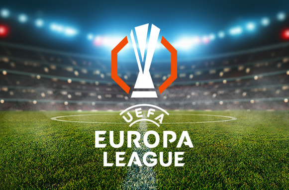 Campo da calcio e logo UEFA Europa League